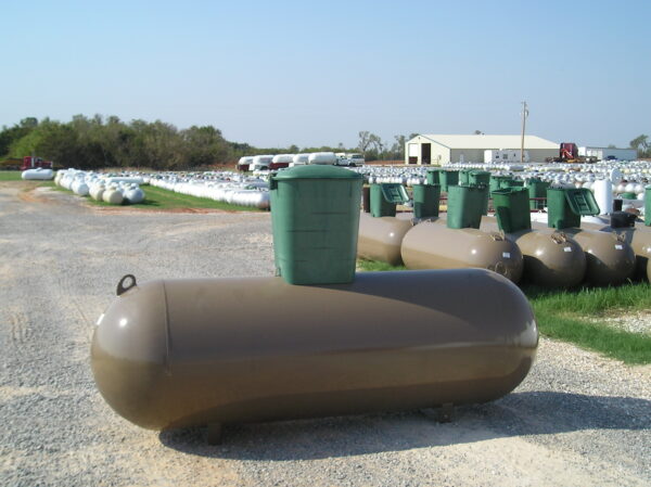 1000 gallon below ground propane tank with riser